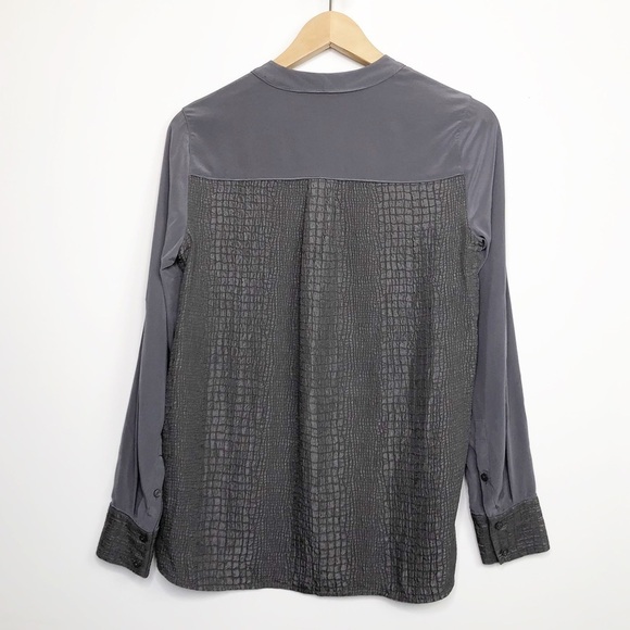 VINCE snake, croc, embossed design, silk button, down shirt - Picture 4 of 11